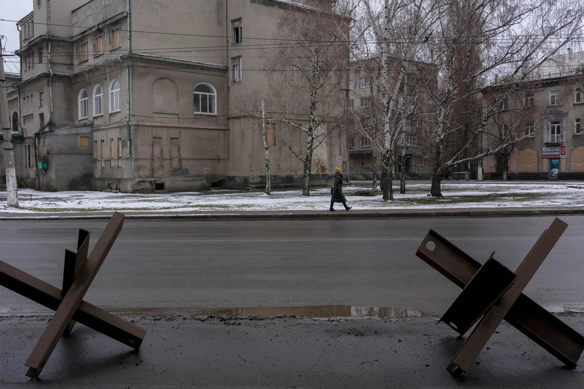 На Слов'янськ посилюється тиск через запеклі бої поблизу. Російські сили намагаються захопити Часів Яр, місто за 50 кілометрів.